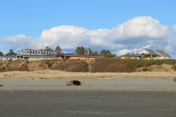 Quelle croisière offre des ateliers de fabrication de tissus batik en Indonésie?